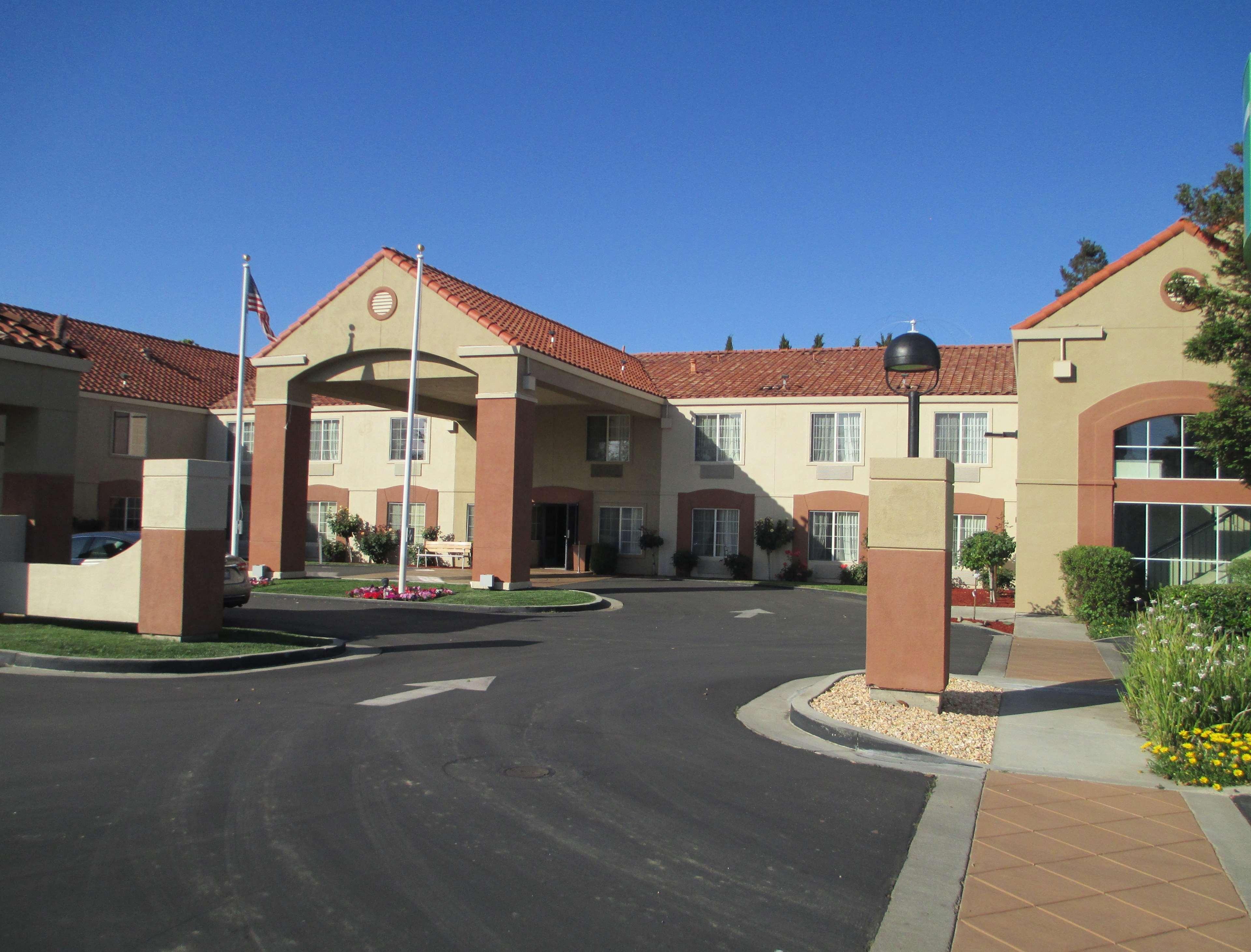 Best Western Brentwood Inn Exterior photo